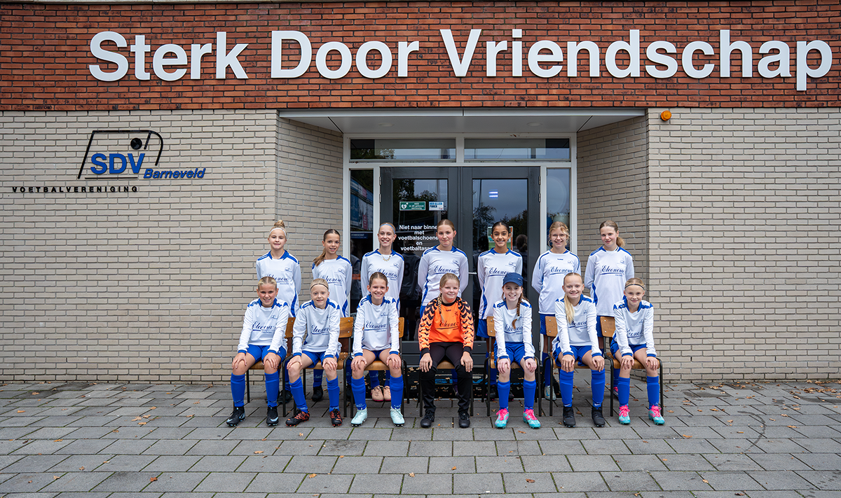 teamfoto MO13-2 25-26