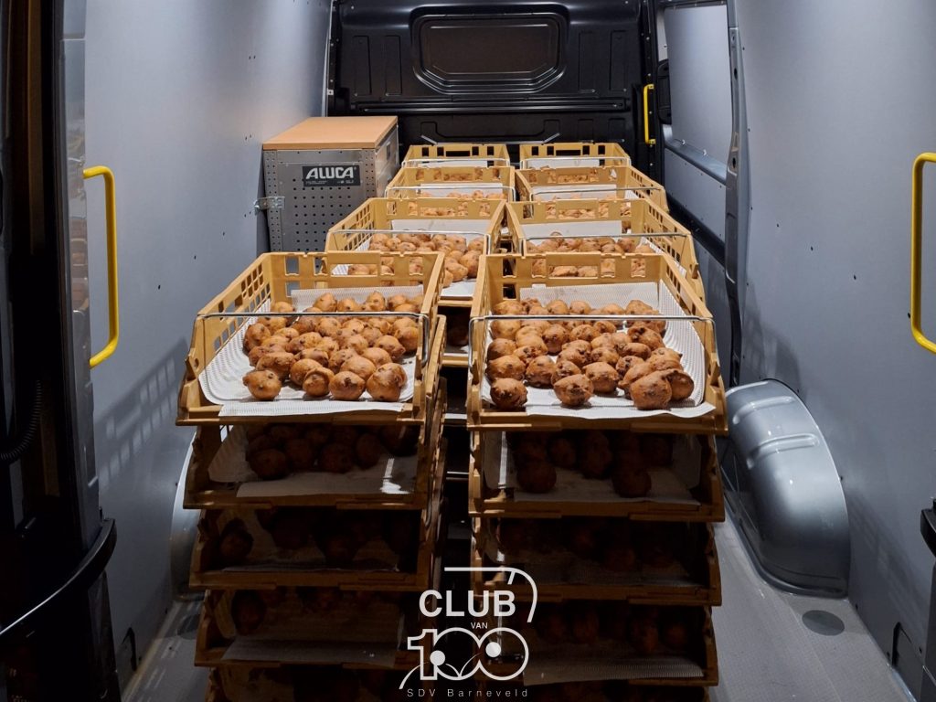 Een SDVB Club traditie: een kijkje achter de schermen bij SDVB’s oliebollenverkoop. 1