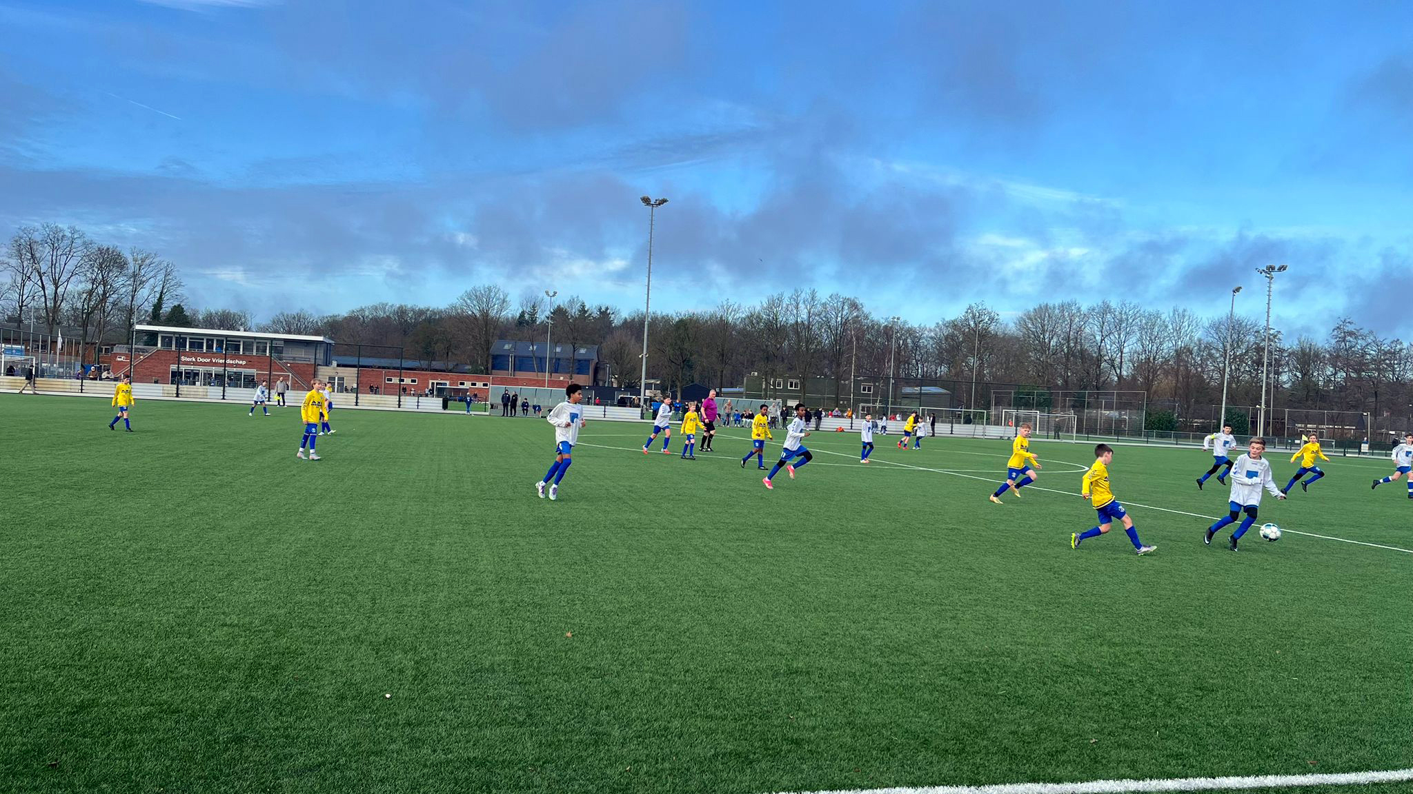 JO14-3 kampioen na overtuigende zege op Blauw Geel ’55 3