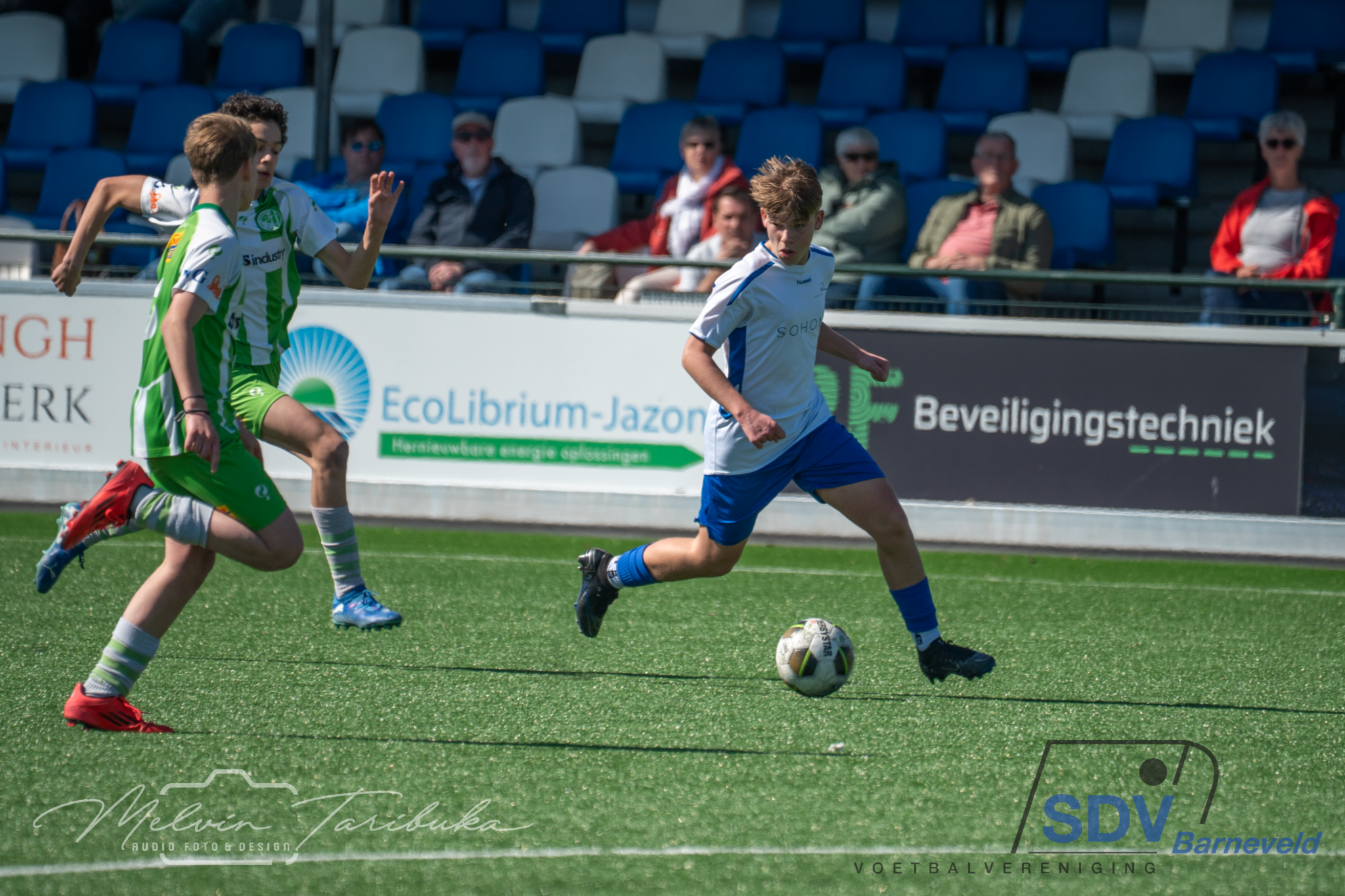 JO15-1 continueert succesvolle missie en pakt 3 punten! 4