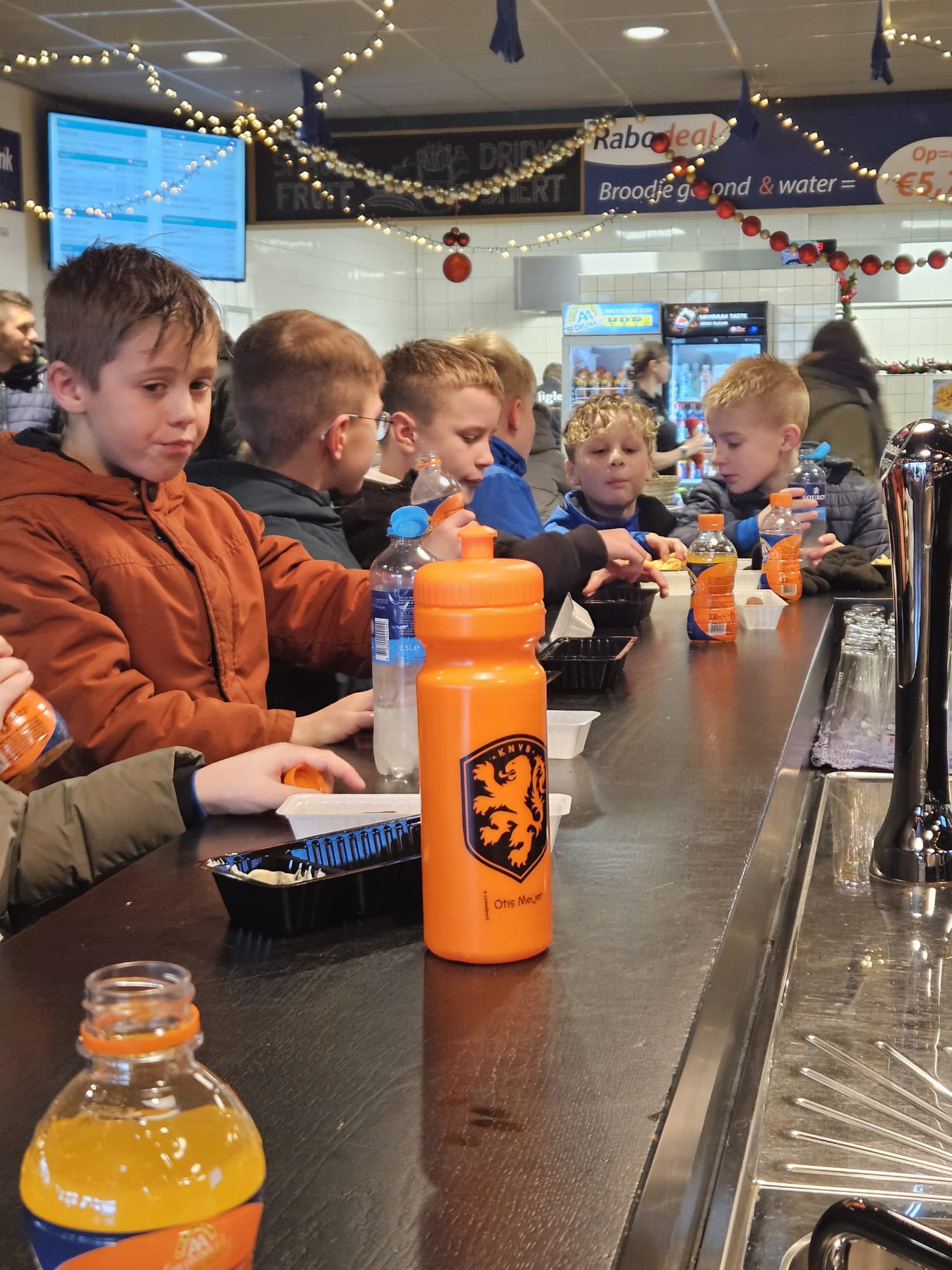 SDVB JO10-1  prijswinnaars van de oliebollenverkoop. 3